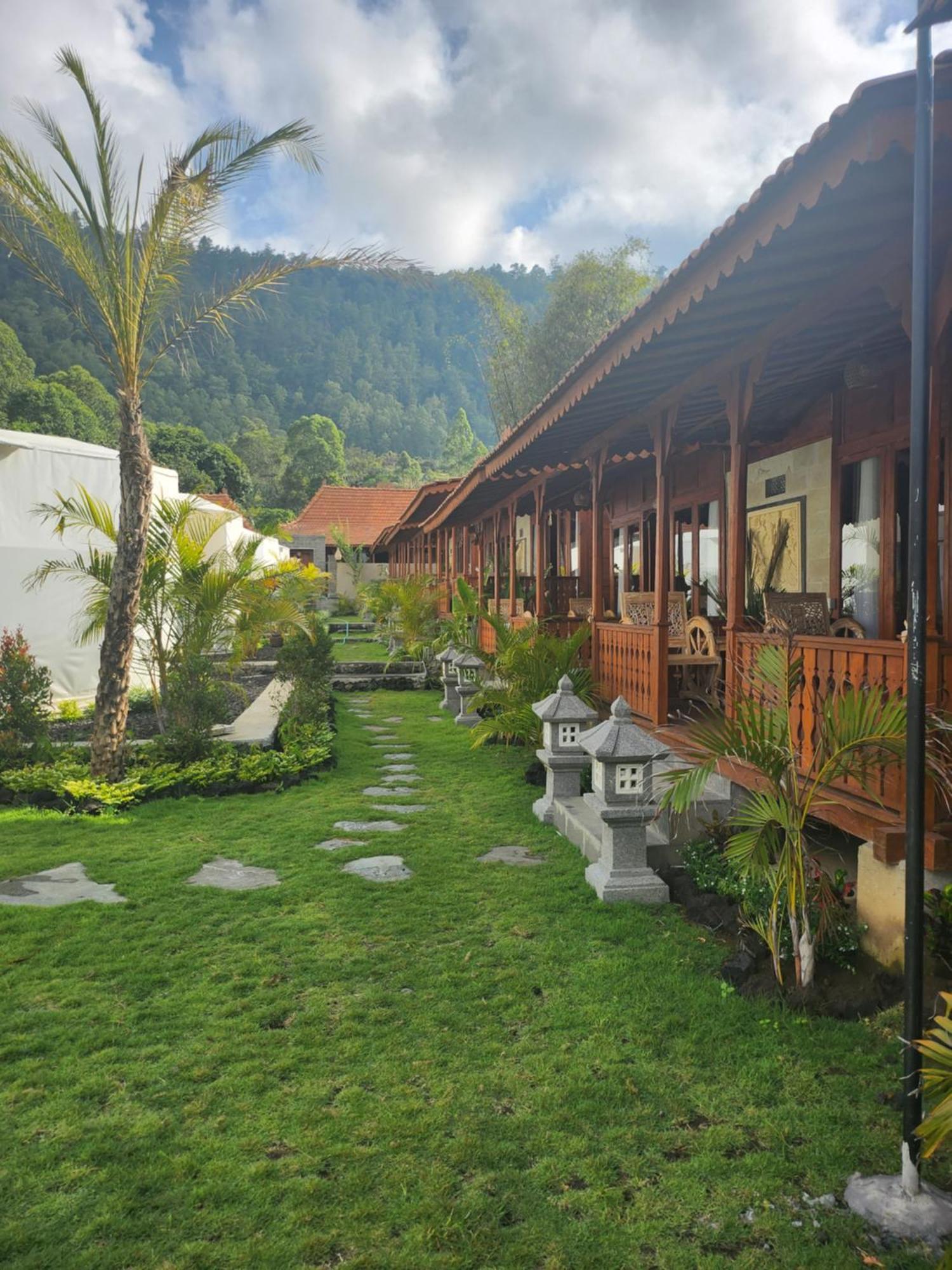 Starlake Villa & Glamping Kubupenlokan Exterior photo
