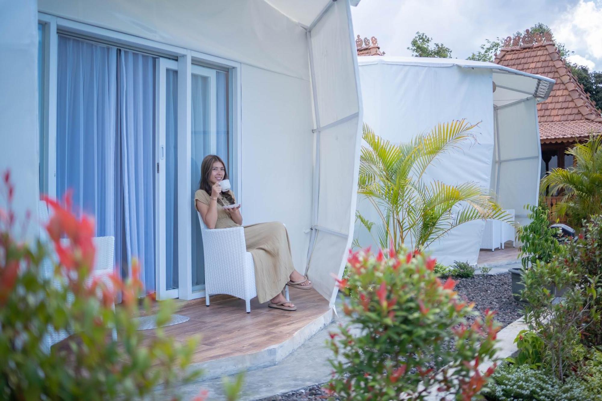 Starlake Villa & Glamping Kubupenlokan Exterior photo